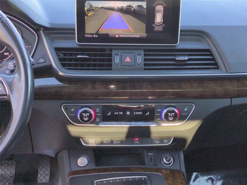 Used 2018 Audi Q5 2.0T Premium Plus w/ Premium Plus Package image 14