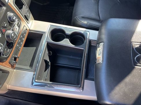 Used 2014 RAM 2500 Laramie w/ Black Appearance Group image 15