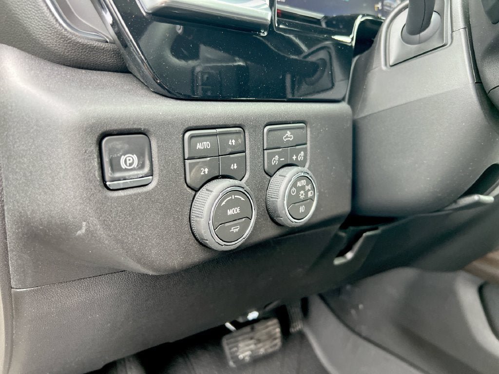 New 2026 Chevrolet Silverado 1500 RST w/ Convenience Package II AWD/4WD image 16