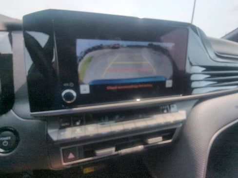 Used 2025 Toyota Camry SE w/ Convenience Package FWD image 12