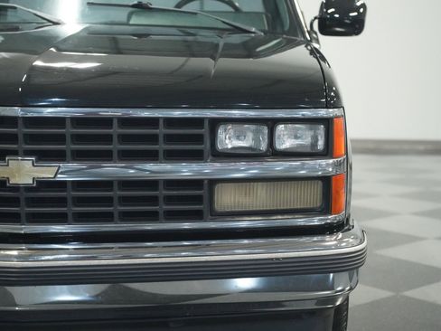 Used 1988 Chevrolet Silverado 1500 2WD Regular Cab image 18