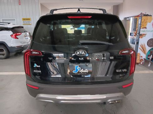 Used 2020 Kia Telluride EX image 12