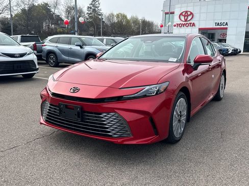 New 2026 Toyota Camry XLE AWD/4WD image 3