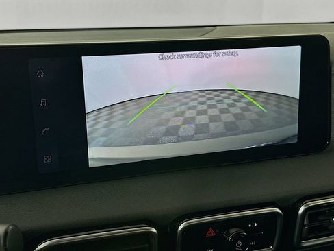Certified 2026 Nissan Sentra SV w/ SV Convenience Package FWD image 19