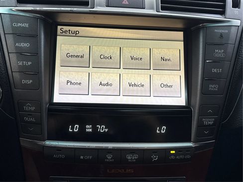 Used 2010 Lexus LS 460 AWD image 19