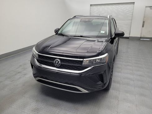 Used 2023 Volkswagen Taos SE w/ Black Wheel Package AWD/4WD image 15
