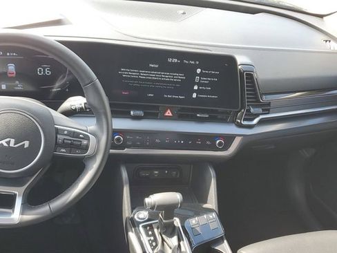Certified 2024 Kia Sportage EX image 13