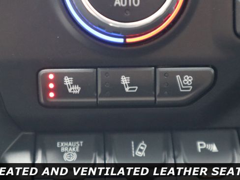 Used 2023 Chevrolet Silverado 2500 High Country w/ Technology Package image 27