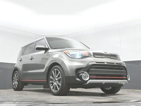 Used 2019 Kia Soul ! FWD image 39