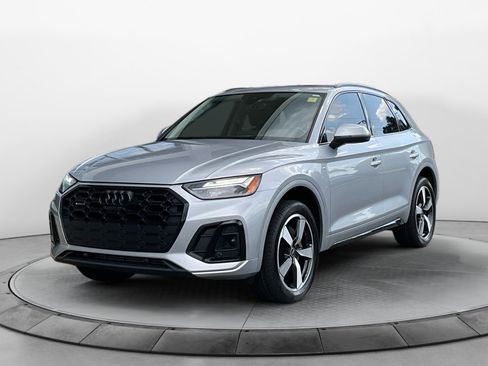 Used 2023 Audi Q5 2.0T Premium Plus w/ Premium Plus Package AWD/4WD image 3