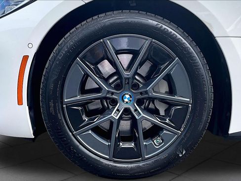 Used 2023 BMW i4 eDrive40 w/ Premium Package RWD image 10