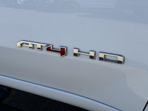 Used 2024 GMC Sierra 2500 AT4 w/ AT4 Preferred Package image 14