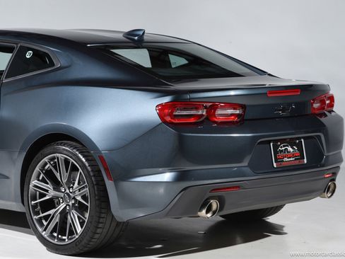 Used 2021 Chevrolet Camaro LT image 16