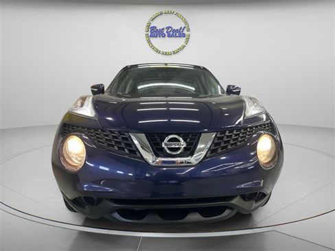 Used 2015 Nissan Juke SV AWD/4WD image 2