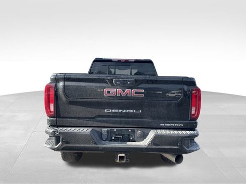 Used 2021 GMC Sierra 3500 Denali w/ Denali Black Diamond Edition image 5
