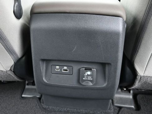 Used 2024 Nissan Frontier SV w/ Technology Package image 13