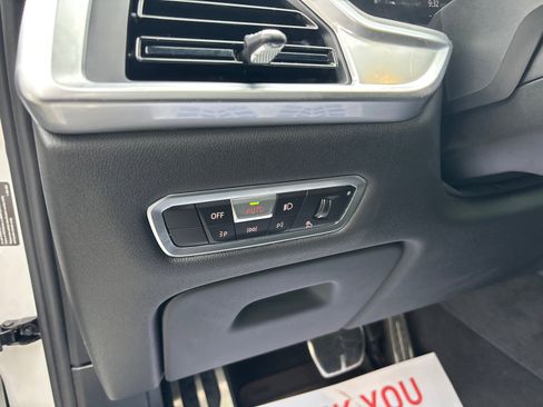 Used 2023 BMW X7 xDrive40i w/ M Sport Package image 14