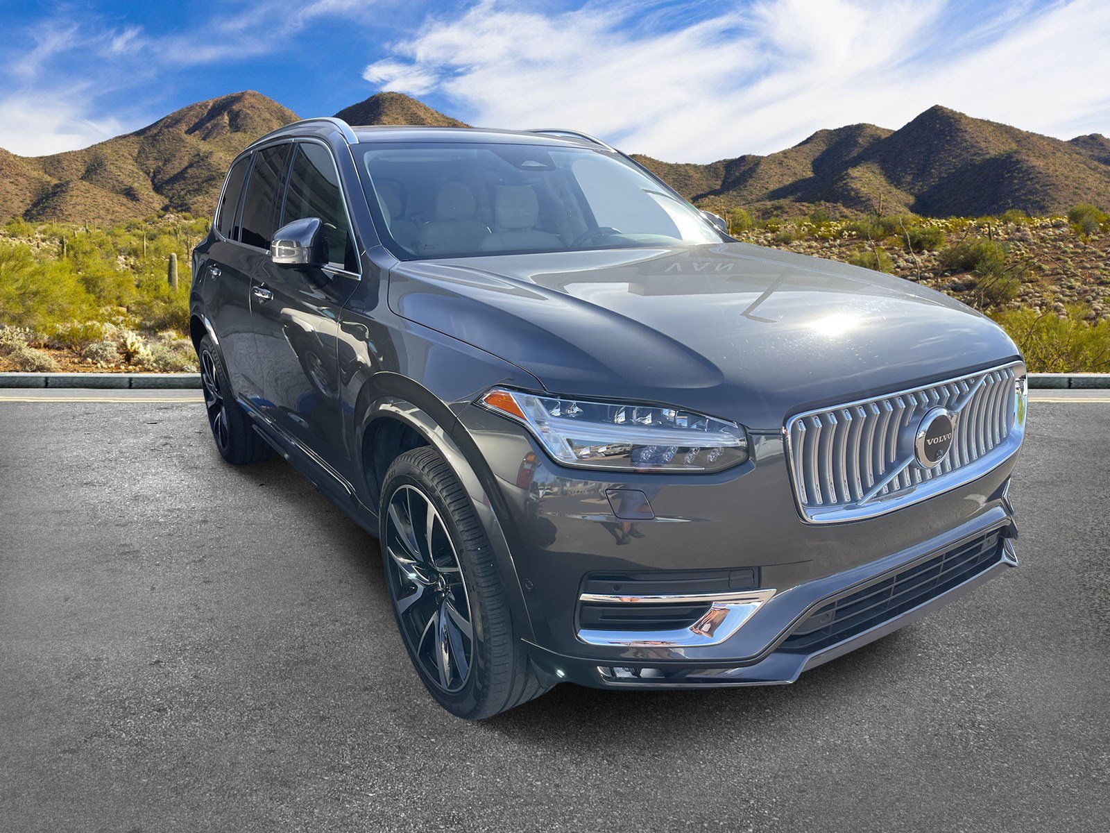 Used 2024 Volvo XC90 B6 Plus AWD/4WD image 3