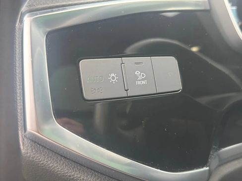 Used 2025 Audi Q3 2.0T Premium AWD/4WD image 14