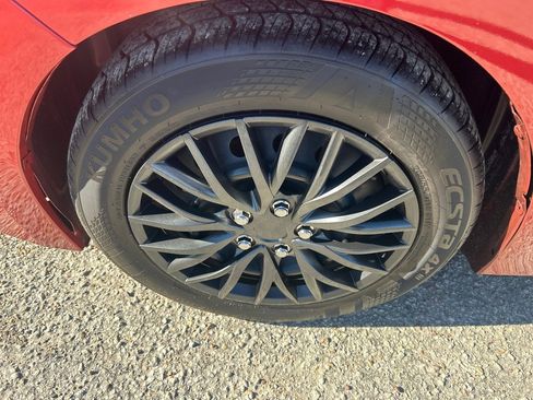 Used 2016 Toyota Corolla LE image 23