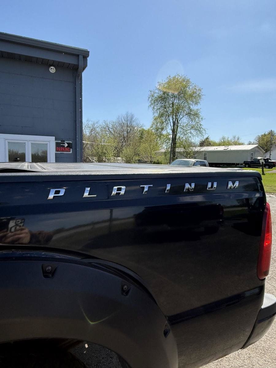 Used 2015 Ford F350 Platinum w/ Platinum Package AWD/4WD image 7