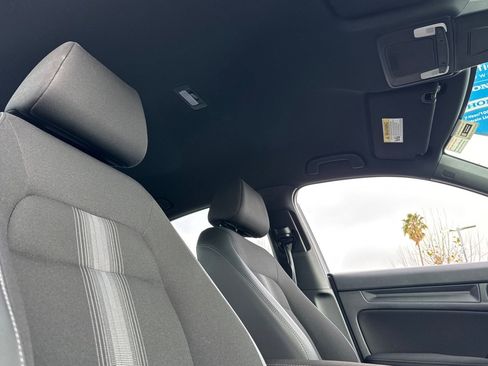 Used 2025 Honda Civic Sport image 26