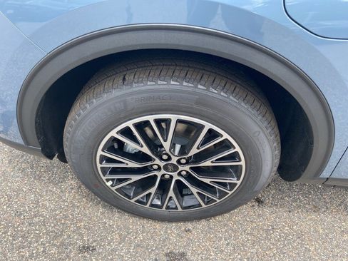 New 2025 Ford Escape SE image 28