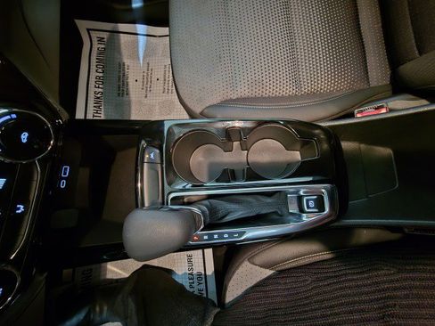 Used 2024 Chevrolet Trax LT image 27