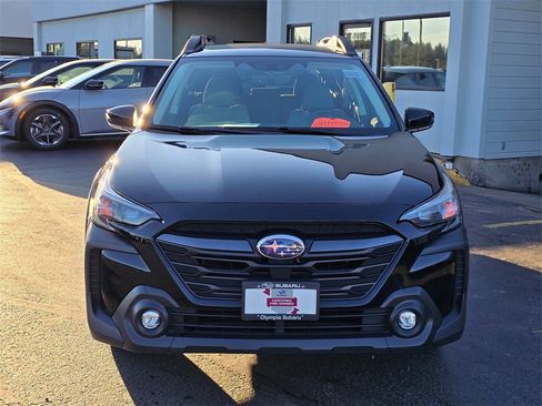 Certified 2025 Subaru Outback Premium image 2