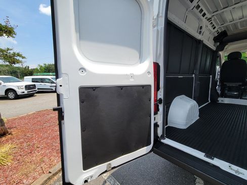 Used 2025 RAM ProMaster 2500 w/ Convenience Group FWD image 25