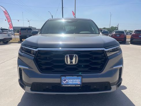 Used 2025 Honda Pilot EX-L image 8