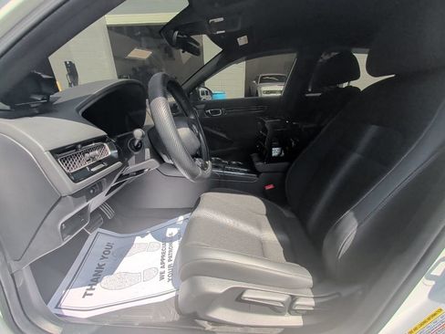 Used 2025 Honda Civic Sport image 11