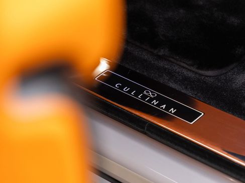 New 2026 Rolls-Royce Cullinan Black Badge image 27