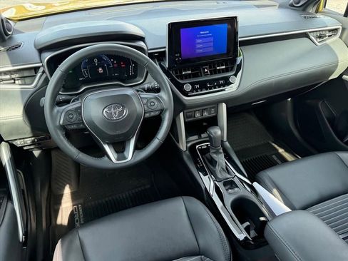 Certified 2024 Toyota Corolla Cross XSE w/ Convenience Package image 11