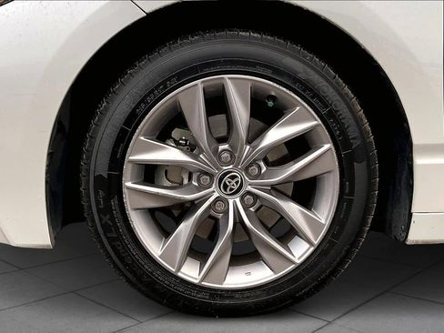 Used 2021 Toyota Avalon XLE w/ Carpet Mat Package (TMS) image 10