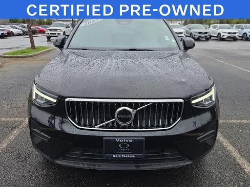 Certified 2025 Volvo XC40 B5 Core AWD/4WD image 11