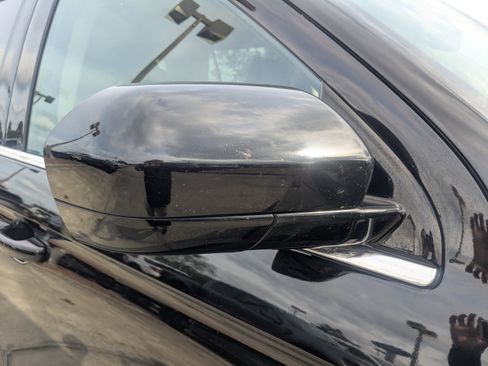 Certified 2024 Ford Expedition XLT image 12