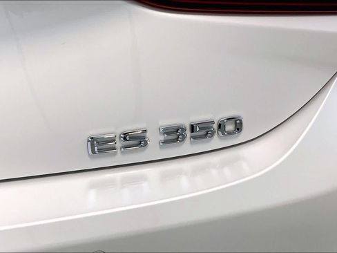 Used 2024 Lexus ES 350 w/ Premium Package FWD image 29