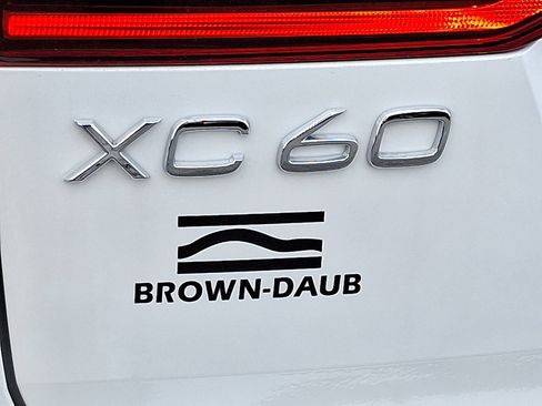New 2026 Volvo XC60 T8 Ultra w/ Protection Package Premier AWD/4WD image 19