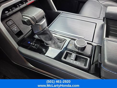 Used 2023 Toyota Tundra Platinum AWD/4WD image 28