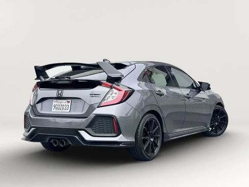 Used 2018 Honda Civic Sport Touring image 2