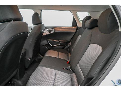 Used 2025 Kia Soul LX image 12