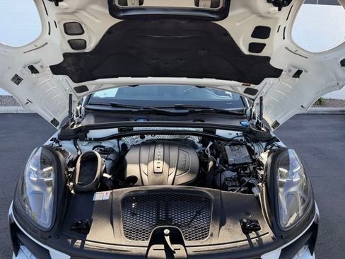 Used 2019 Porsche Macan AWD/4WD image 26