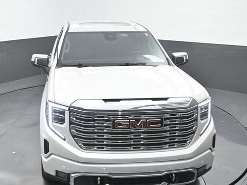 Used 2024 GMC Sierra 1500 Denali w/ Technology Package AWD/4WD image 30