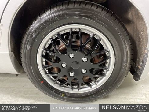 Used 2008 Toyota Camry LE image 10