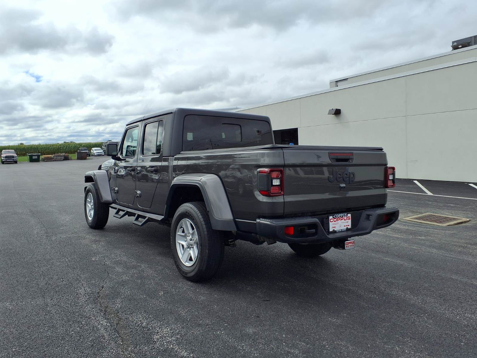 Used 2021 Jeep Gladiator Sport AWD/4WD image 7