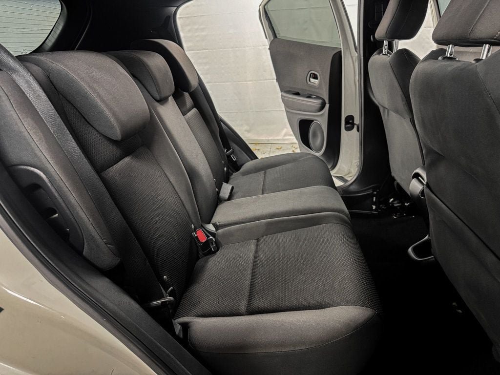 Used 2019 Honda HR-V Sport image 10