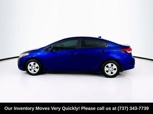 Used 2017 Kia Forte LX FWD image 4