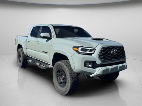 Used 2023 Toyota Tacoma TRD Sport w/ Advanced Technology Package AWD/4WD image 2
