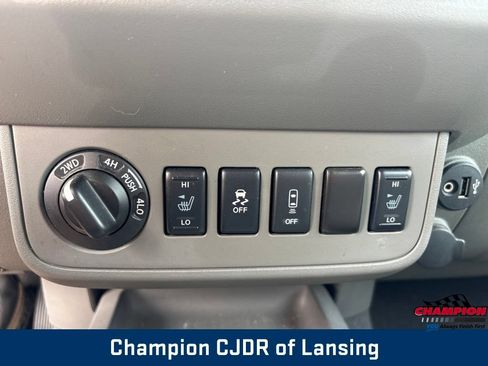 Used 2019 Nissan Frontier SV AWD/4WD image 23